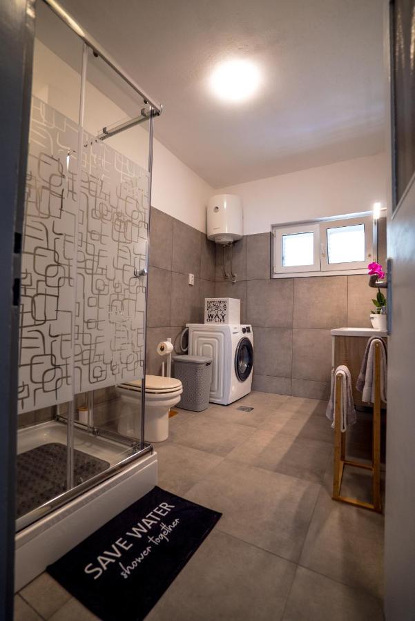 Sea Lover Apartment Zára Kültér fotó